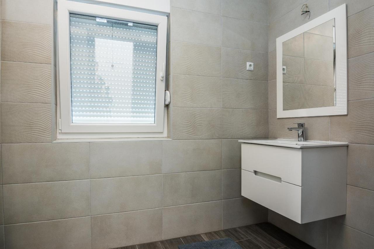 Apartments Krpan Vir Dış mekan fotoğraf